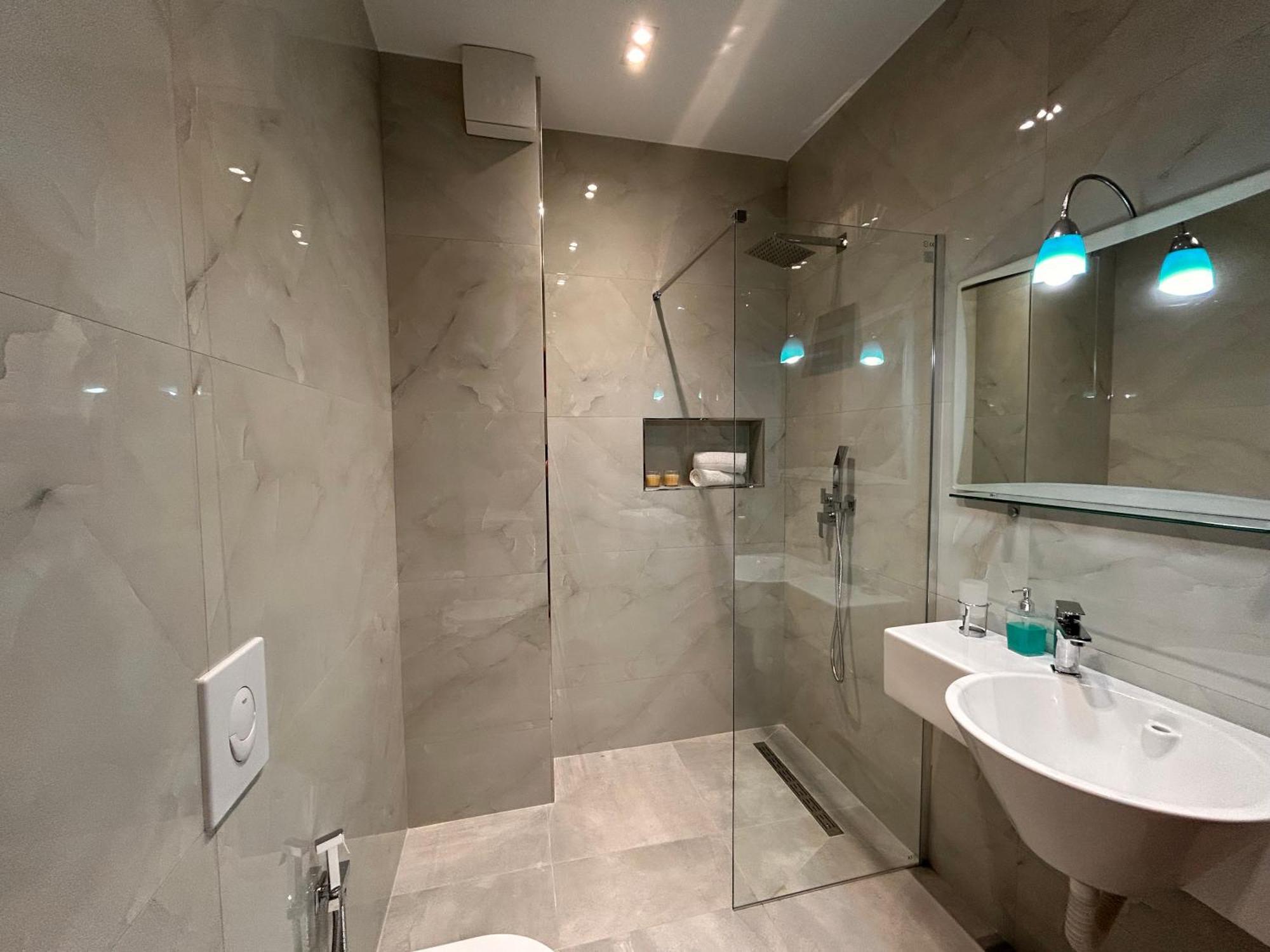 Elisabeth Apartments 3 Sarande Bagian luar foto