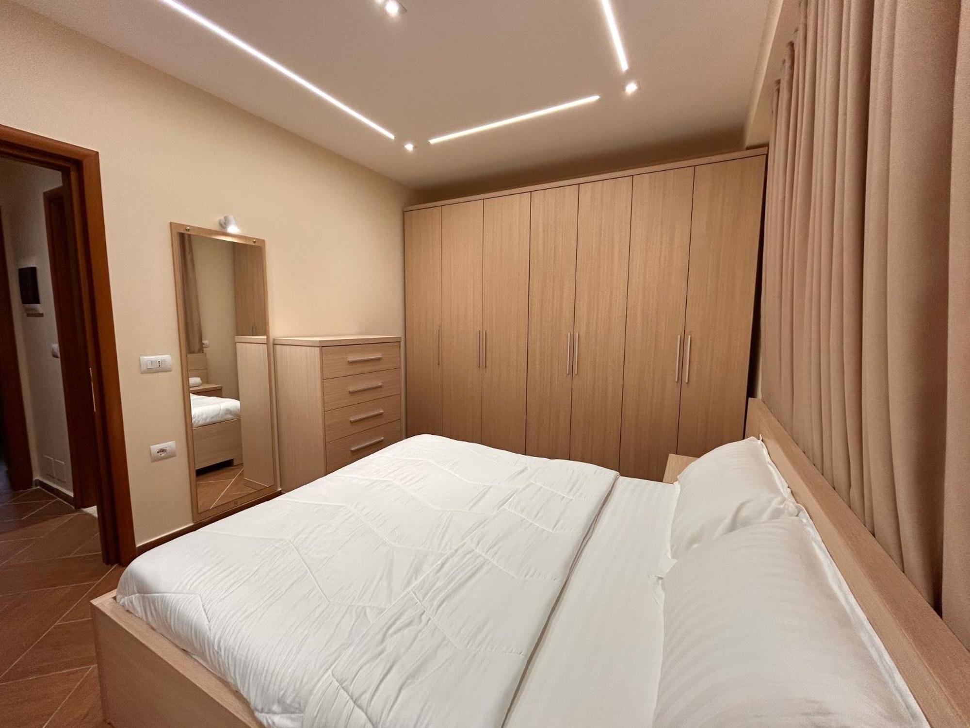 Elisabeth Apartments 3 Sarande Bagian luar foto
